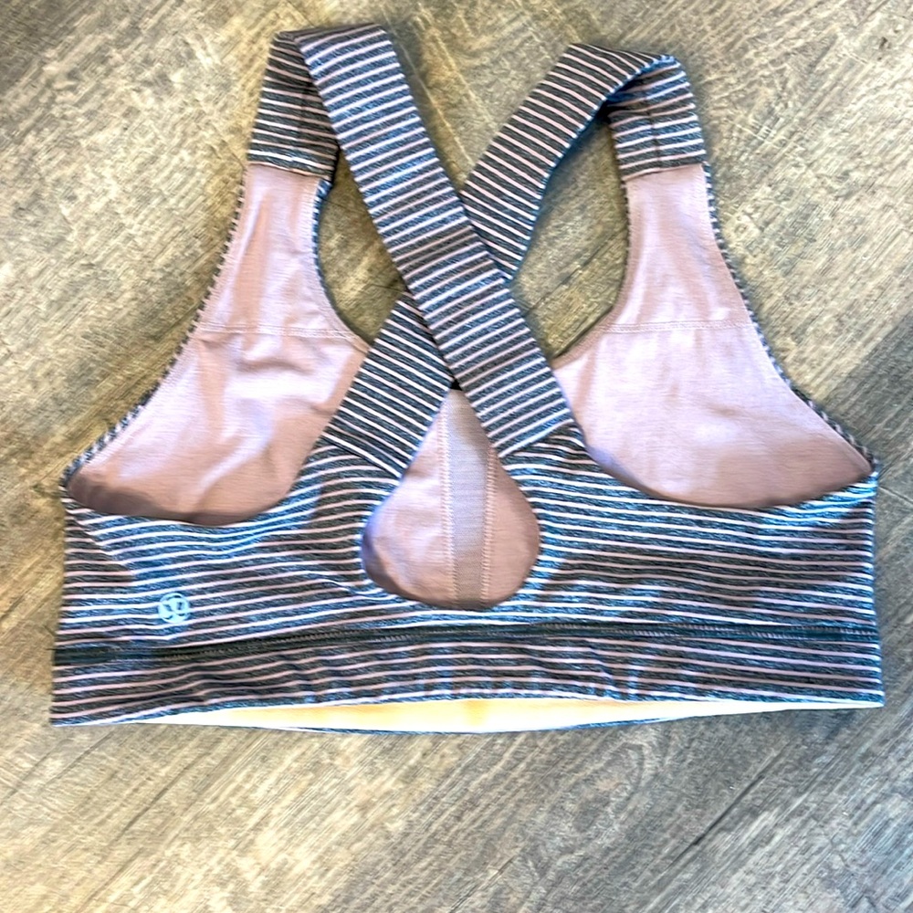 Lululemon sports bra - size 8
